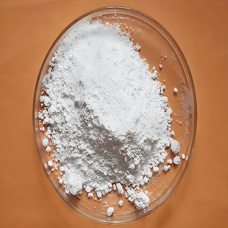 硬脂酸鈣  分子式】Ca(C17H35COO)2【分子量】606【物化性質(zhì)】白色細(xì)微粉未，微溶于熱的乙醇，遇強酸分解為硬脂酸和相應(yīng)的鈣鹽，在空氣中易吸潮?！井a(chǎn)品質(zhì)量】采用化工行業(yè)標(biāo)準(zhǔn)HG/T242&hellip;